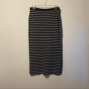 GAP Black and White long wiggle skirt SM